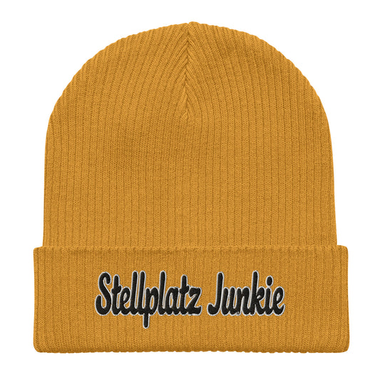 Organic ribbed beanie with “Stellplatz Junkie” logo